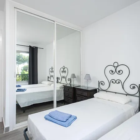 Jardin De Miraflores By Interhome *